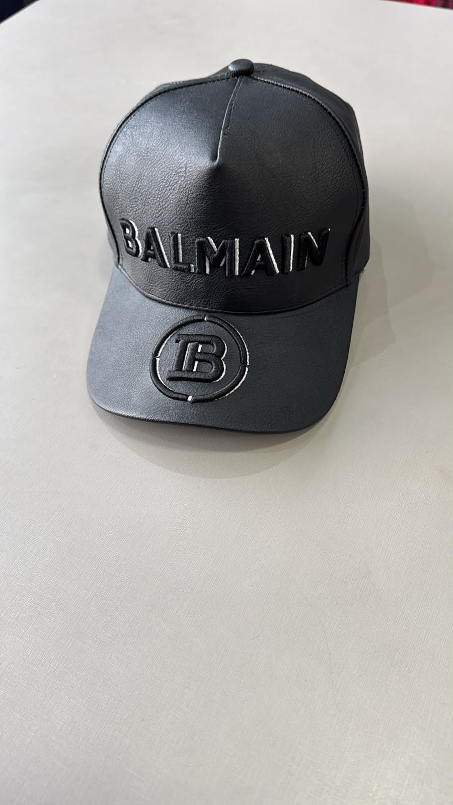 Boné de Couro Balmain