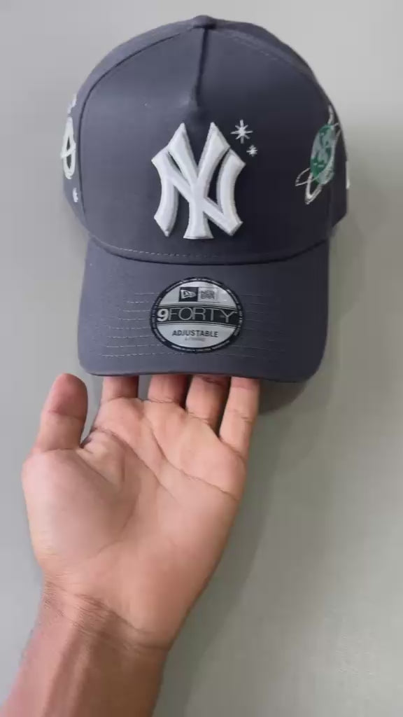 Boné Espacial New Era